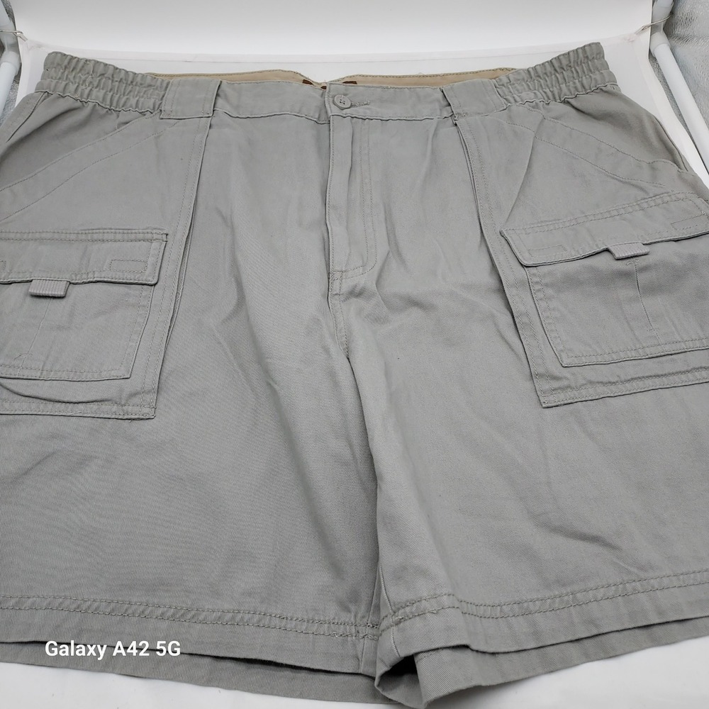 St Johns Bay Mens Cargo Shorts Khaki Tan 100% Cotton Elastic Waist Size 42